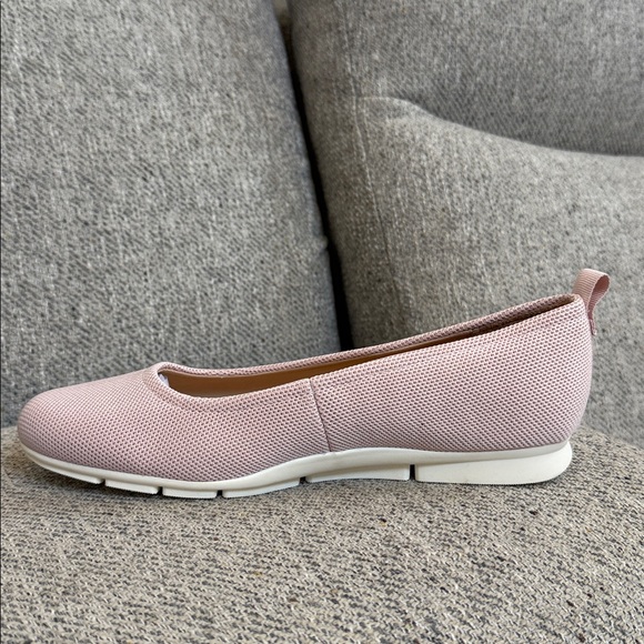 Dr. Scholl’s Wide Women's Timeless Slip On Flat in Blush Pink Knit Fabric - Picture 13 of 16
